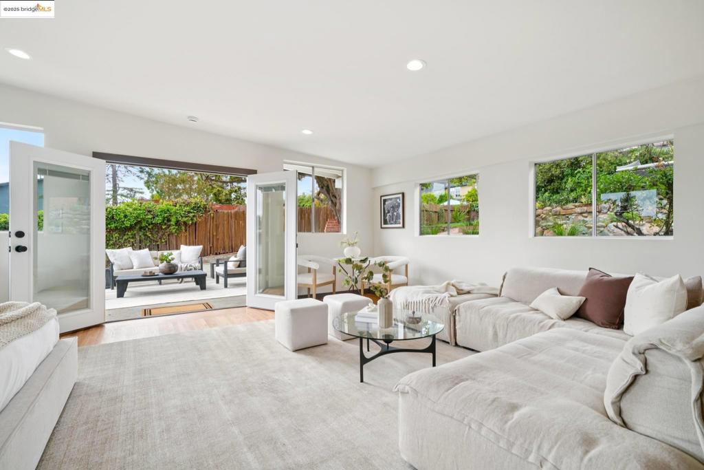 OAKMORE - Residential