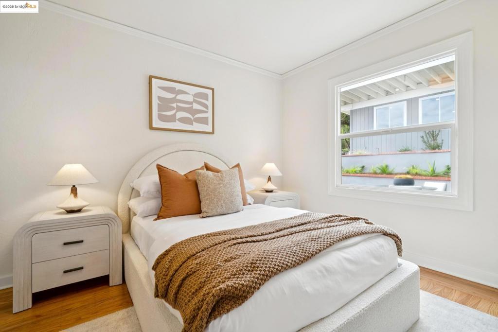 OAKMORE - Residential
