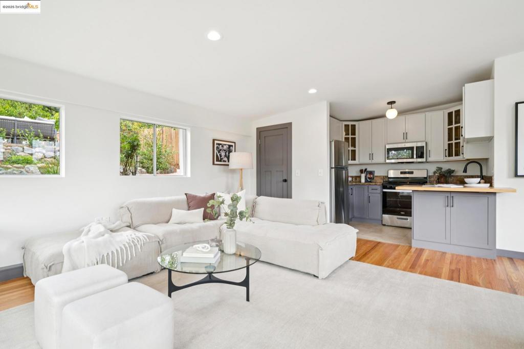 OAKMORE - Residential
