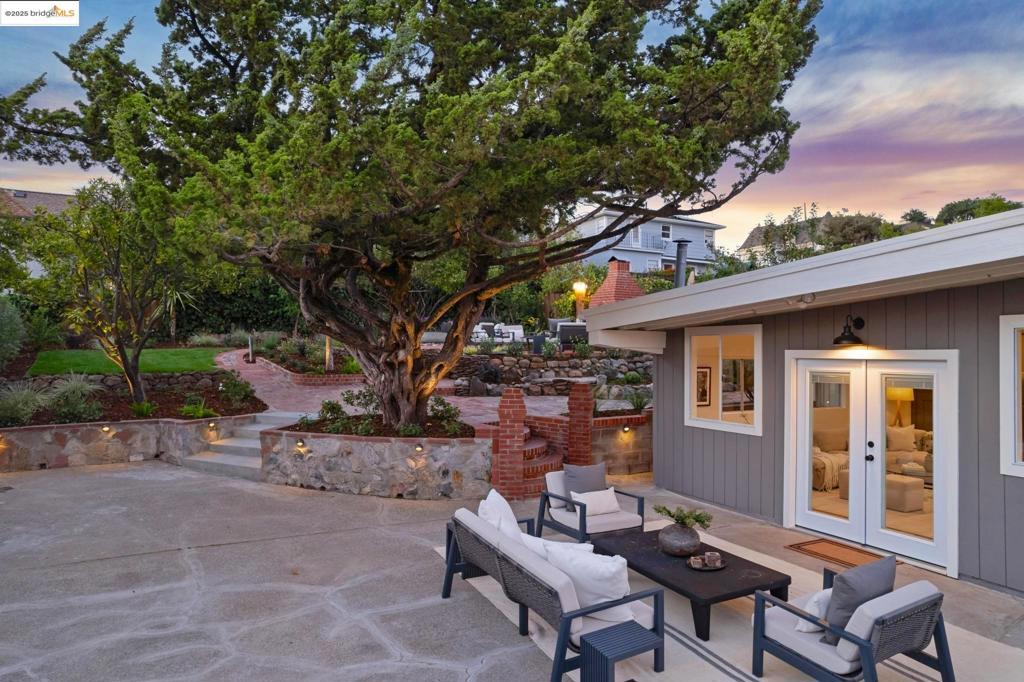 OAKMORE - Residential