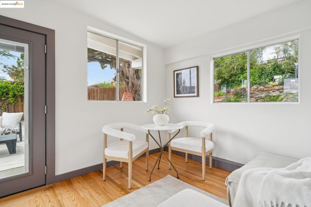 OAKMORE - Residential