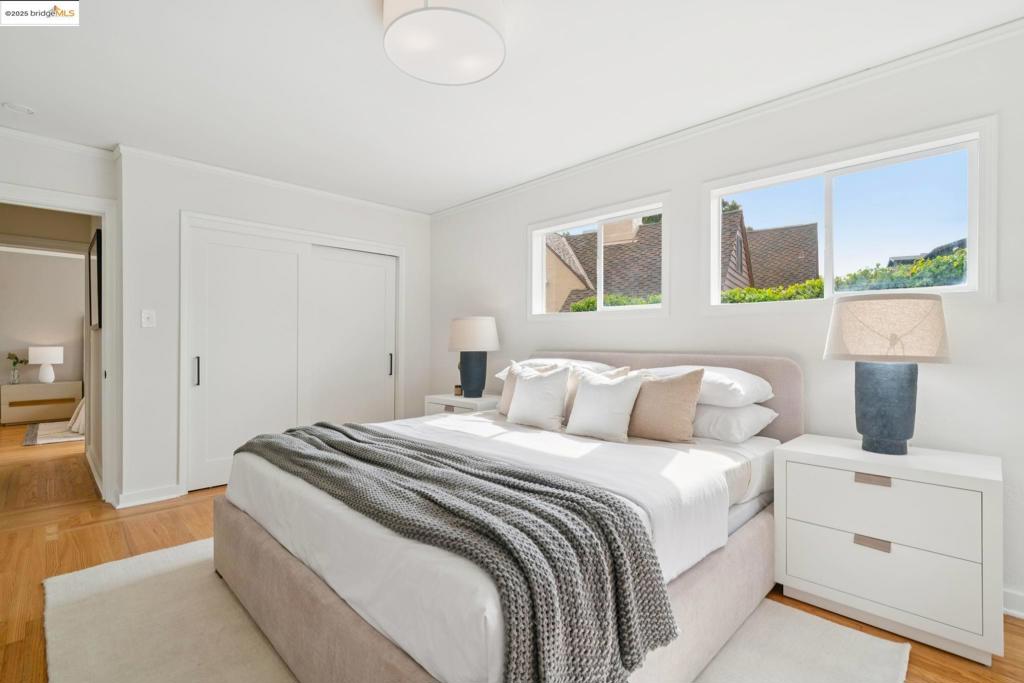OAKMORE - Residential