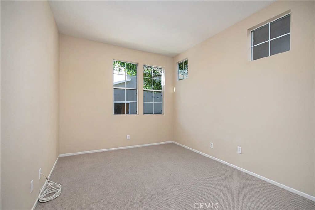 Los Paseos (LOPA) - Residential Lease