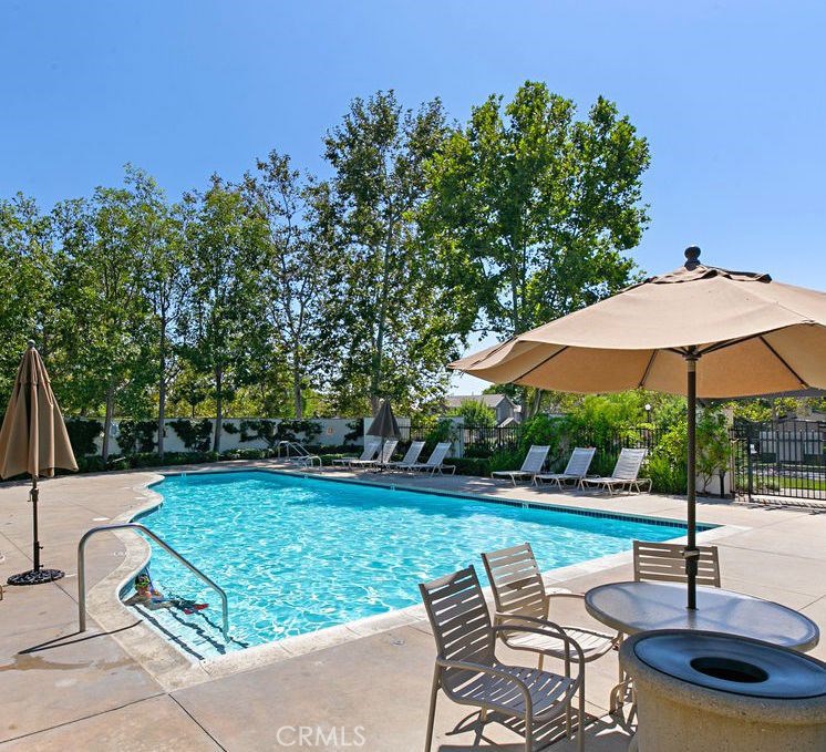 Los Paseos (LOPA) - Residential Lease