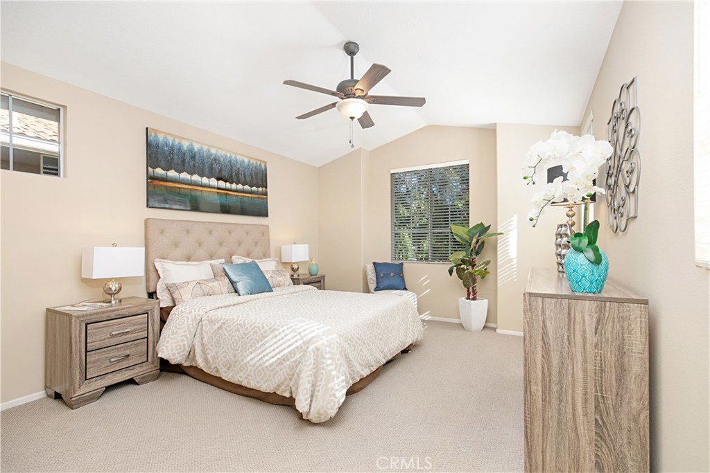 Los Paseos (LOPA) - Residential Lease