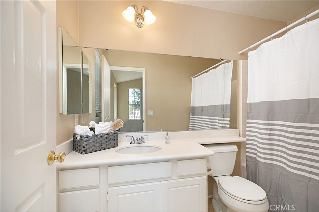 Los Paseos (LOPA) - Residential Lease