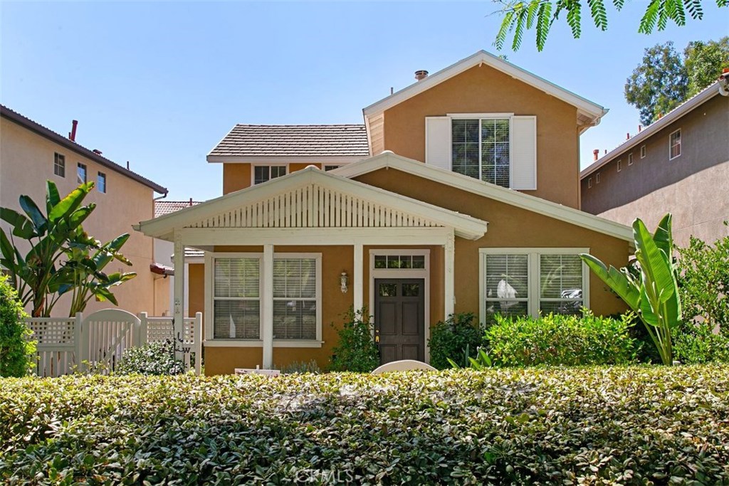 Los Paseos (LOPA) - Residential Lease