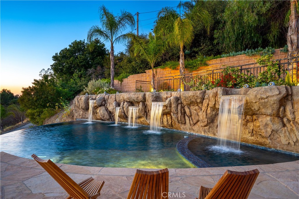24410 Mulholland