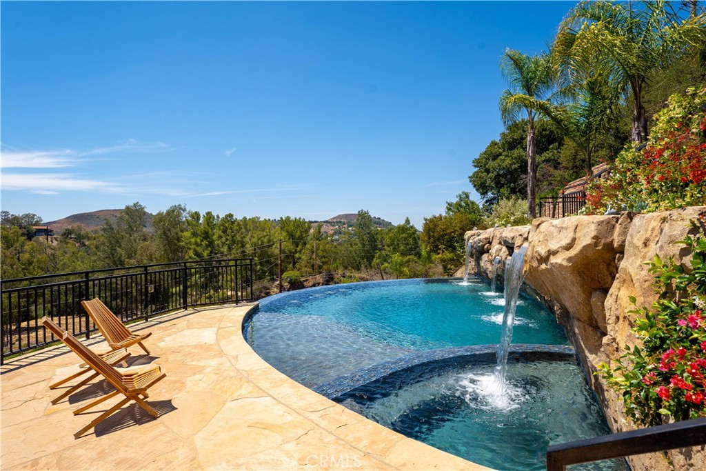 24410 Mulholland