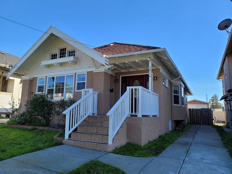 2016 38Th Ave Oakland CA 94601