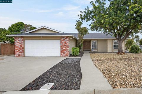 Photo of 924 Halite Way Way, Antioch, CA 94509 (MLS # 41129457)