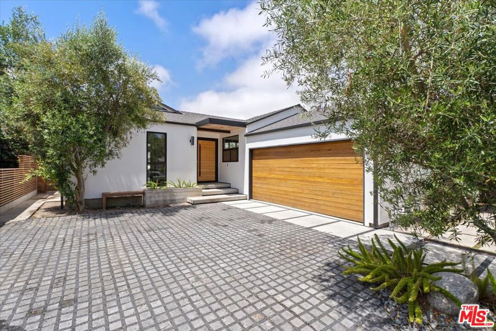 Photo of 5349 Selmaraine Drive, Culver City, CA 90230 (MLS # 26847967)