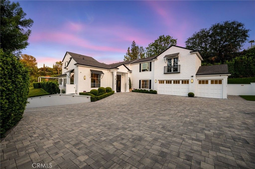 Photo of 4639 BALBOA Avenue, Encino, CA 91316 (MLS # SR25244442)