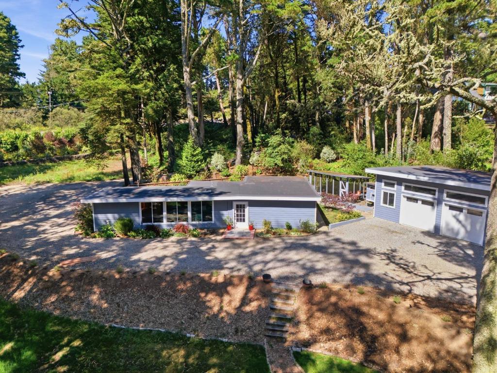 12180 Skyline Boulevard