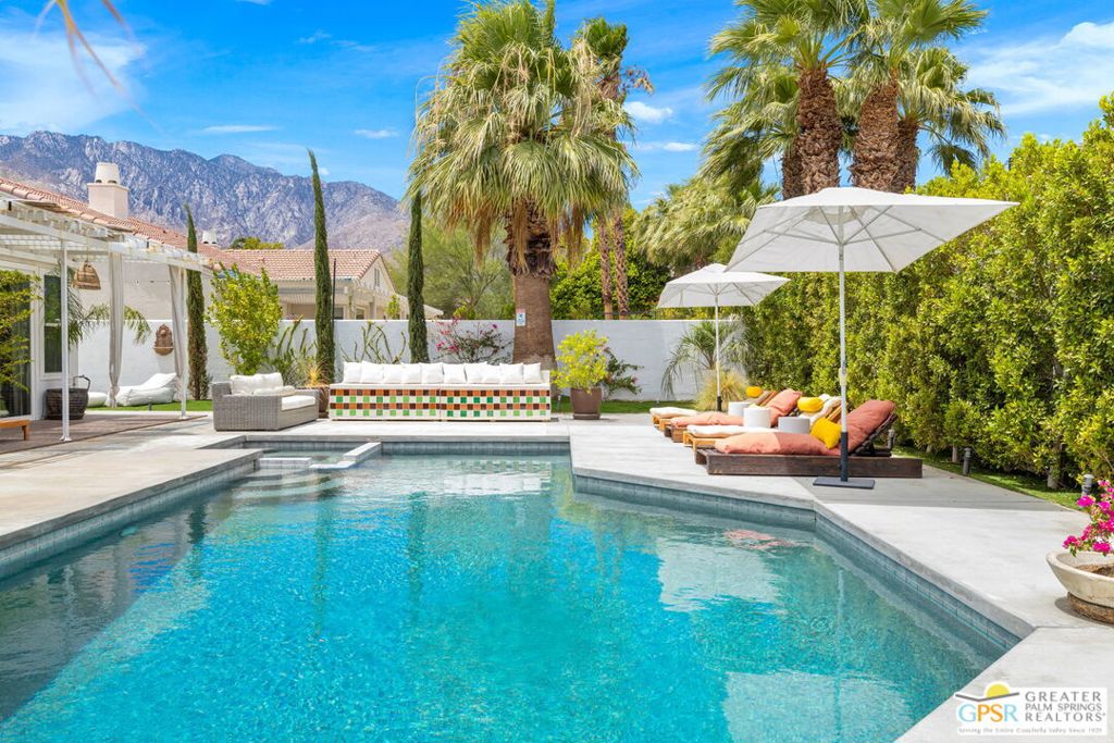 1122 E Via Via San Michael Road