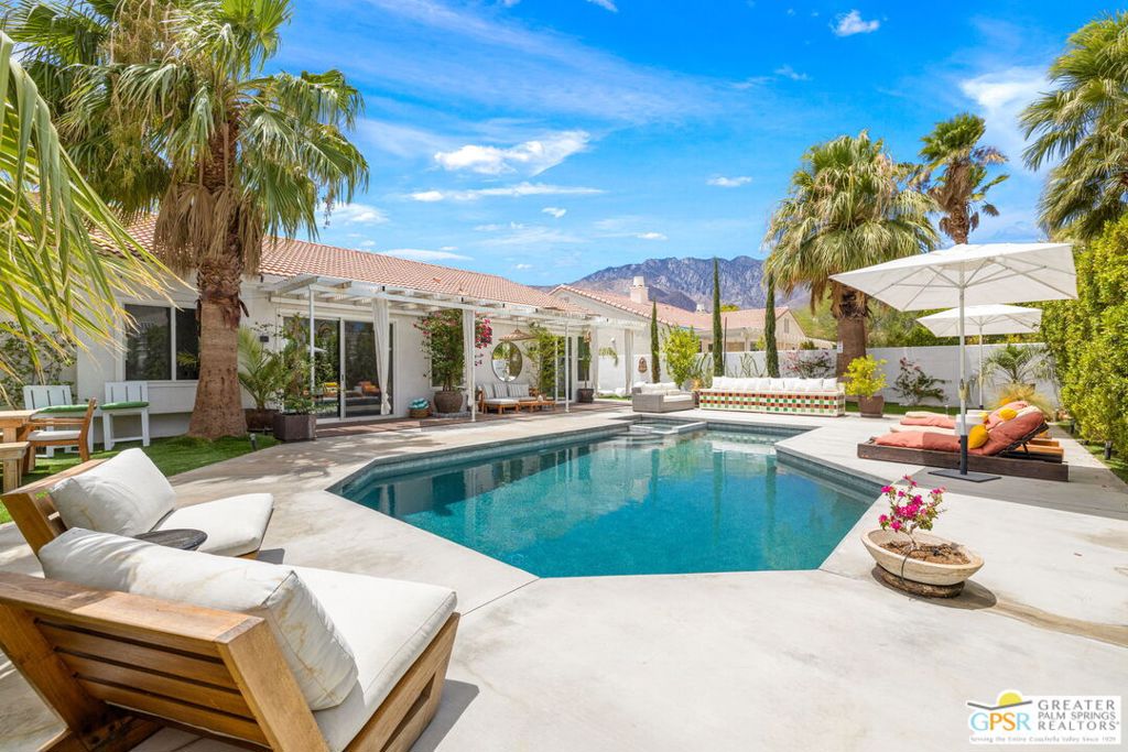 Vintage Palms - Residential