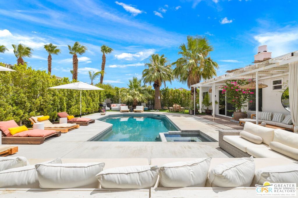 1122 E Via Via San Michael Road