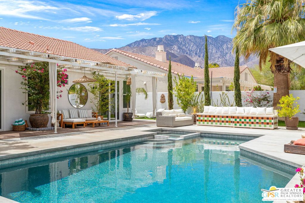 1122 E Via Via San Michael Road
