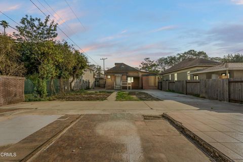 Tiny photo for 425 W 1st Street, Oxnard, CA 93030 (MLS # V1-34609)