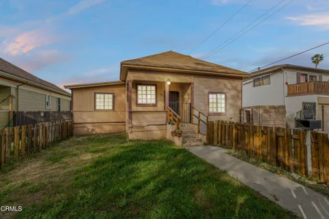 425 W 1st Street, Oxnard, CA 93030 - MLS#: V1-34609