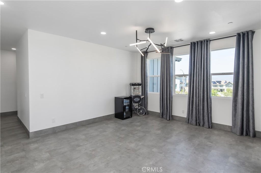 Cresta (CRSTA) - Residential
