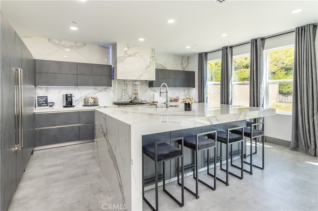 Cresta (CRSTA) - Residential