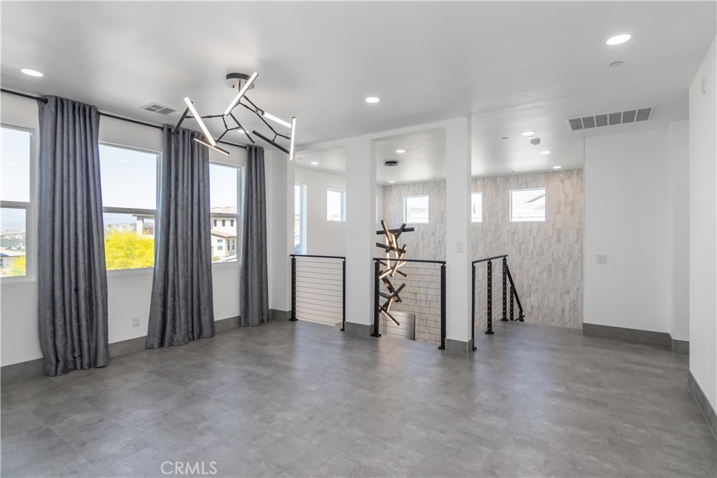 Cresta (CRSTA) - Residential