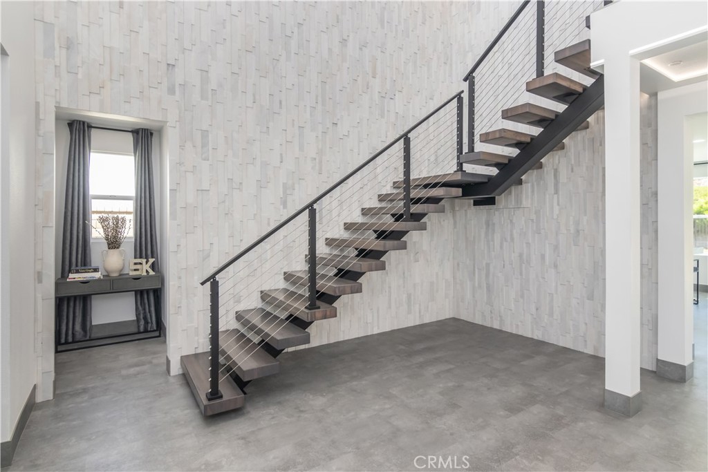 Cresta (CRSTA) - Residential