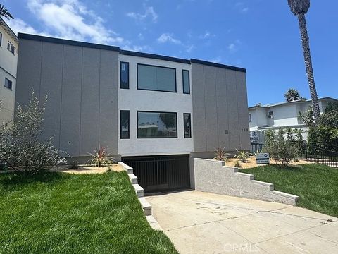 Photo of 213 Calle Miramar, Redondo Beach, CA 90277 (MLS # DW26106672)