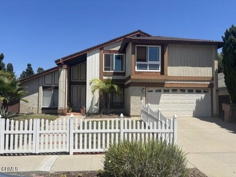 Photo of 1242 Crestlake Avenue, Ventura, CA 93004 (MLS # V1-38835)