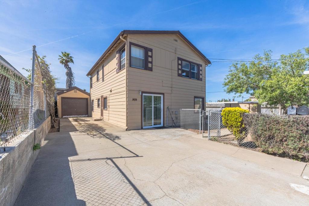 1484 Sonoma Avenue