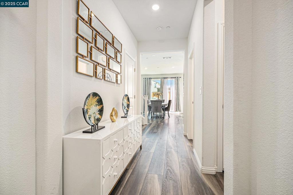 1533 Canary Creek Way