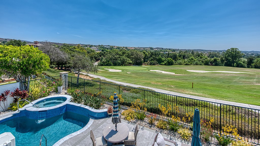 10 Shoal Creek
