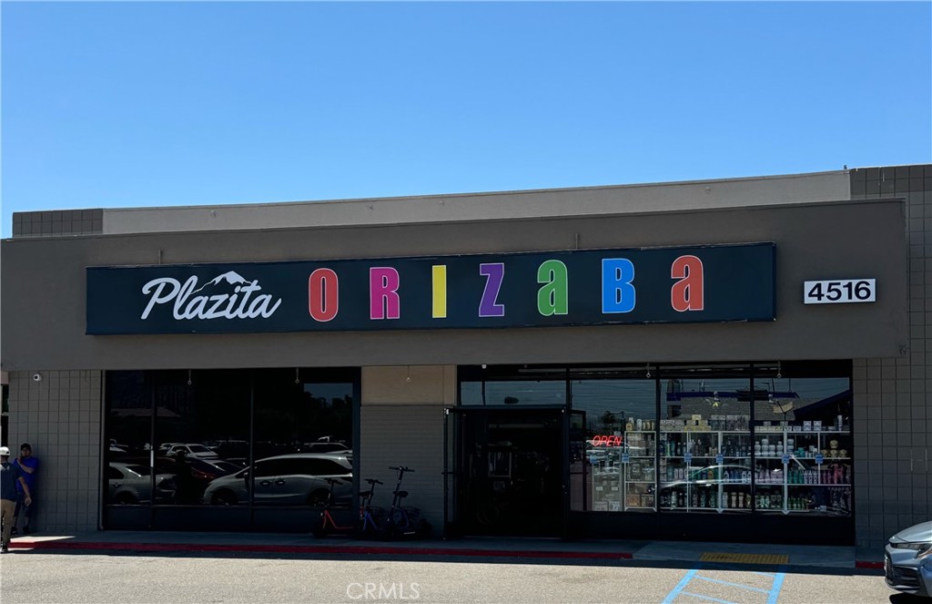 GREAT 2 PARCEL PROPERTY IN HIGHLY SOUGHT AFTER ALBERTSON SHOPPING CENTER. RETAIL SPACE 5454 SQFT PLUS WAREHOUSE APN 393-411-01 ADDRESS 171 S HEWES WITH 1560 SQ FT. Total 7014 sq ft.. ALSO legal address 4516 E CHAPMAN AVE ORANGE.
RECENTLY REMODELED . NEW PAINT, AC UNITS, READY FOR USE. GREAT CORNER LOT IN HIGH TRAFFIC AREA. GREAT FOR ALL KINDS OF RETAIL BUSINESSES.