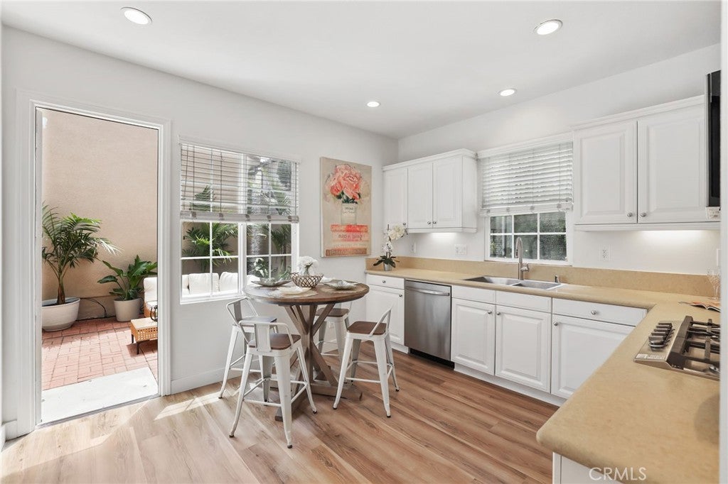 46 Arborside, Irvine CA 92603 - Photo 18