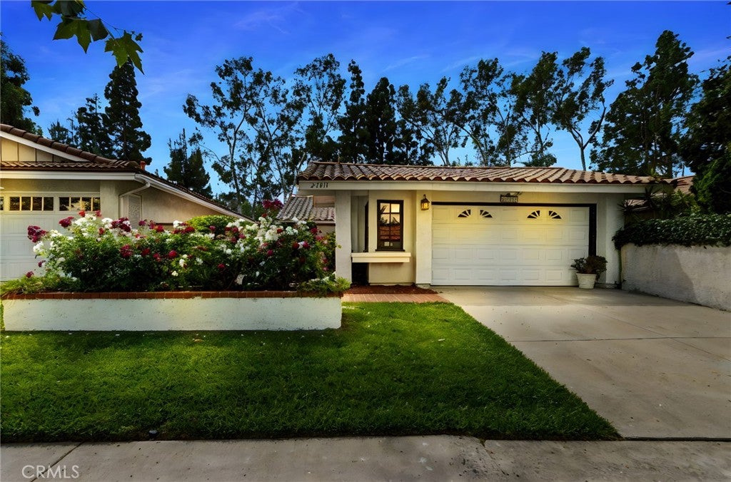 25011 Sunset Pl W