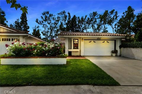 Photo of 25011 Sunset Pl W, Laguna Hills, CA 92653 (MLS # PW26069908)