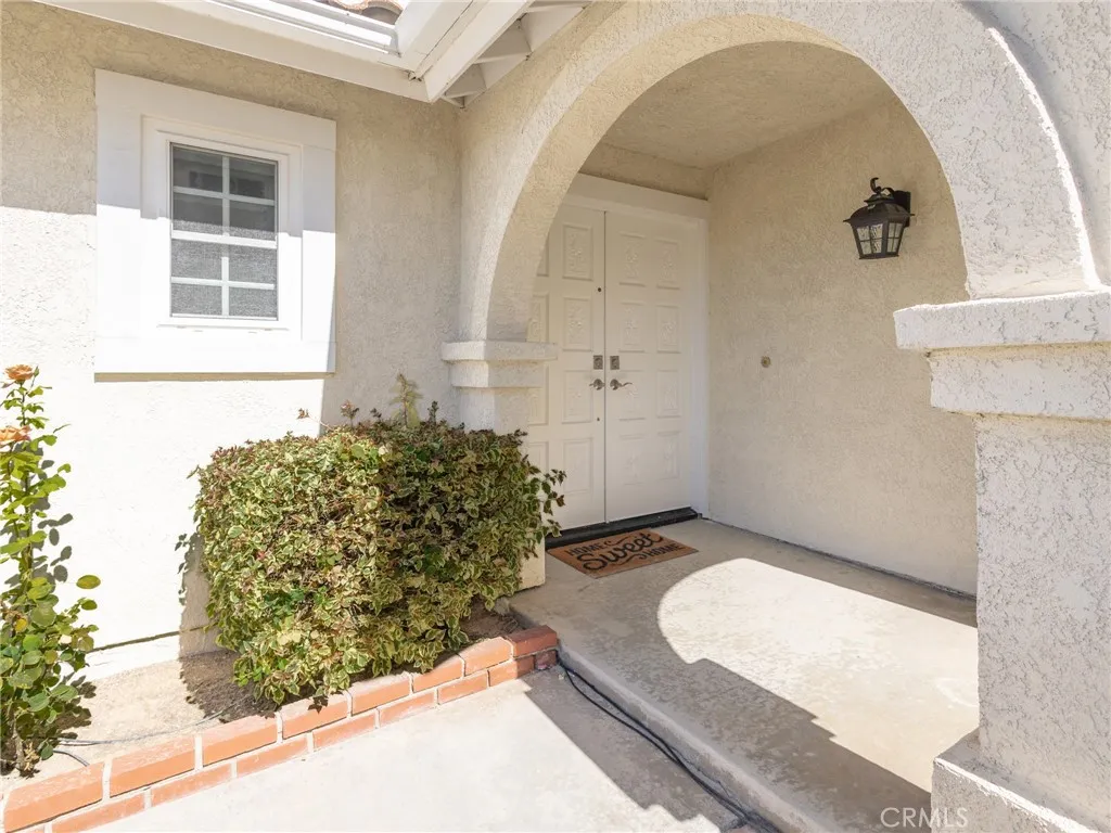 Yorba Linda, California 92886, United States, 4 Bedrooms Bedrooms, ,3 BathroomsBathrooms,Residential,Pending,227398