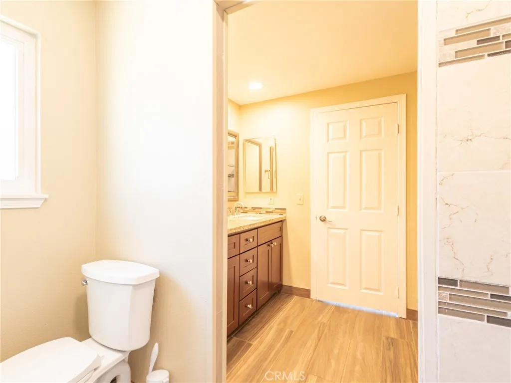 Yorba Linda, California 92886, United States, 4 Bedrooms Bedrooms, ,3 BathroomsBathrooms,Residential,Pending,227398