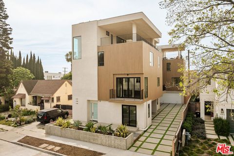 Photo of 1749 S Marvin Avenue, Los Angeles, CA 90019 (MLS # 26670945)