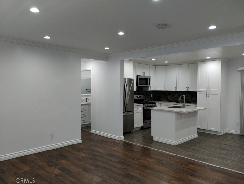 Properties 4 13714 Hoyt Street