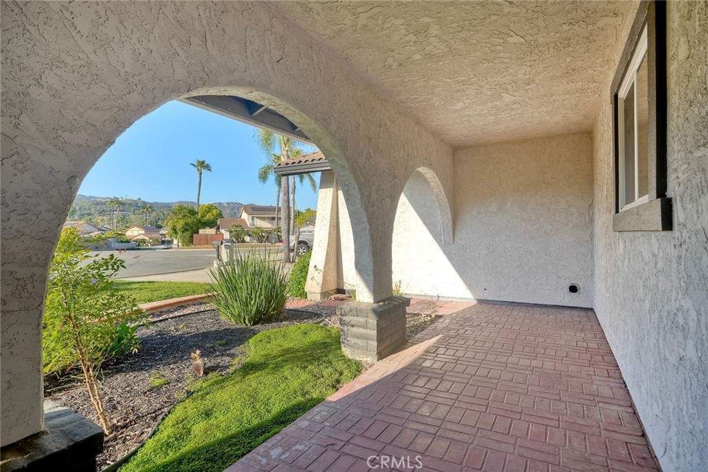 920 Lacebark Street