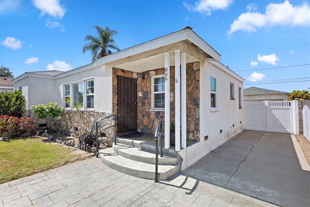 809 San Marino Avenue
