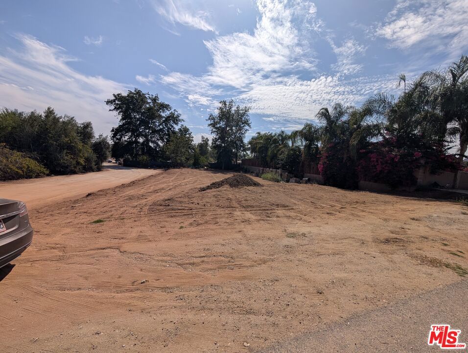 2 Rio Road
