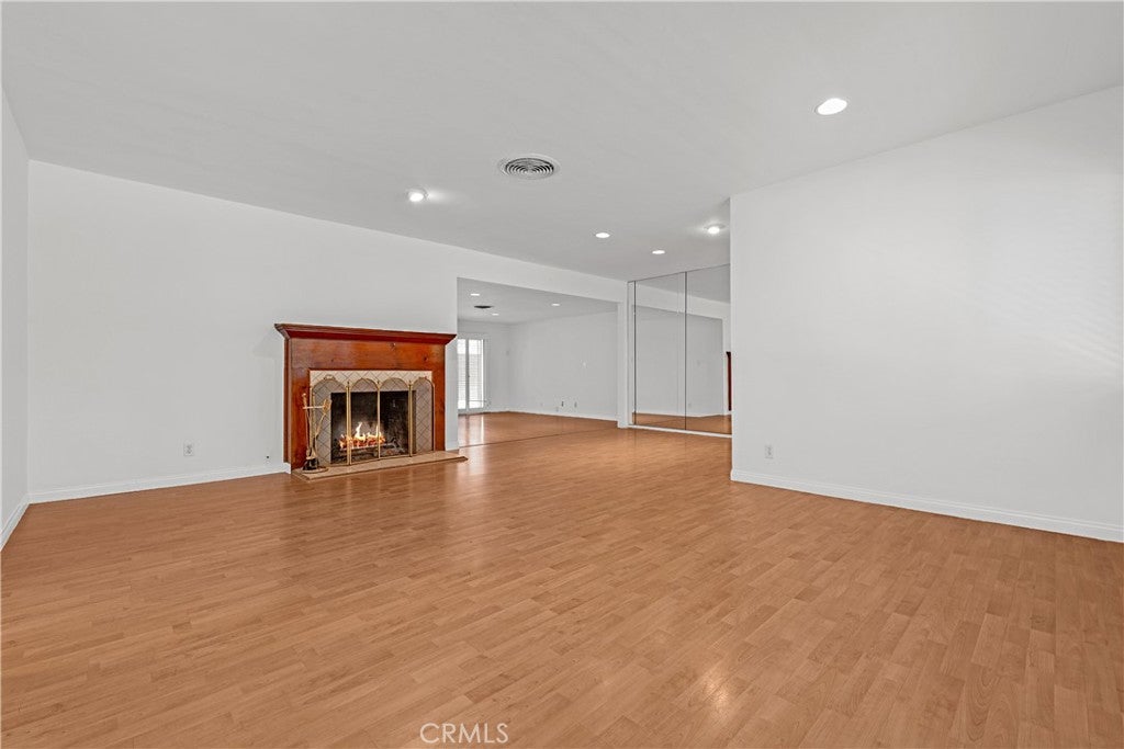 6015 Sunnyslope Ave