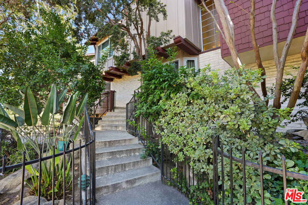 11912 Riverside Drive 12