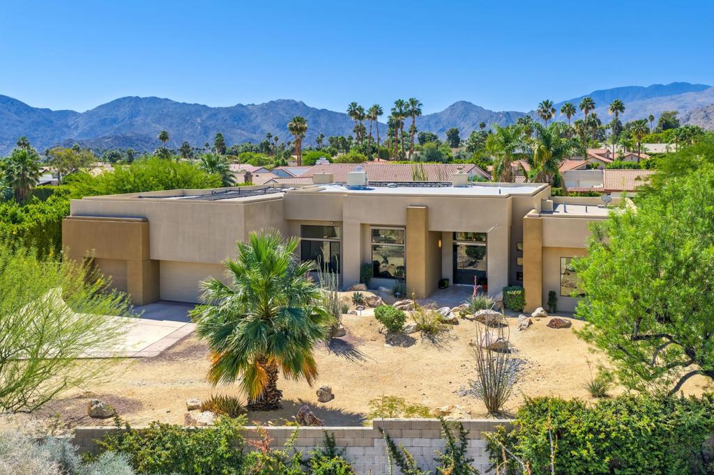 47200 Desert Lily Drive