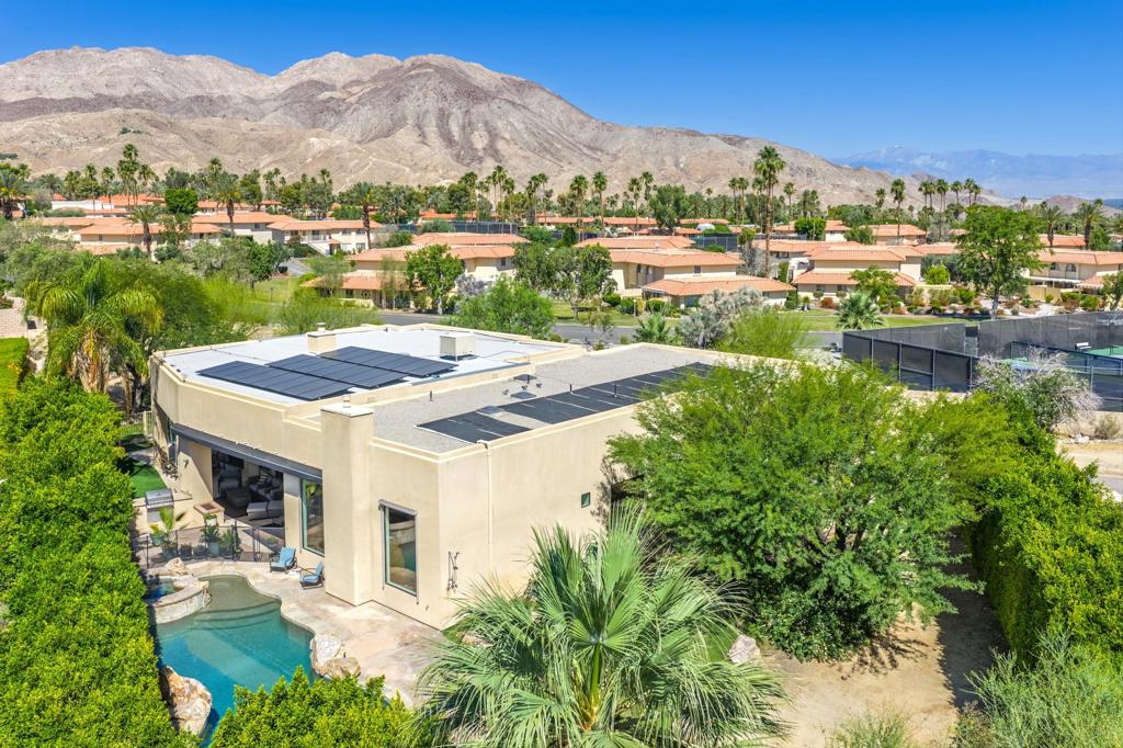 47200 Desert Lily Drive