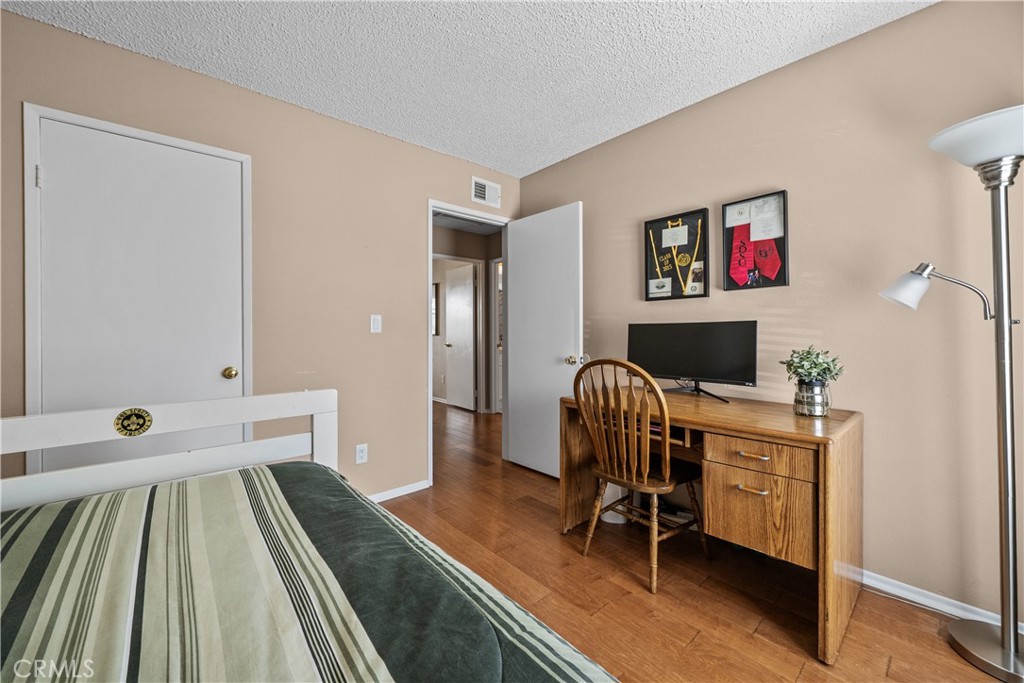 Santa Clarita Hills (SCHS) - Residential