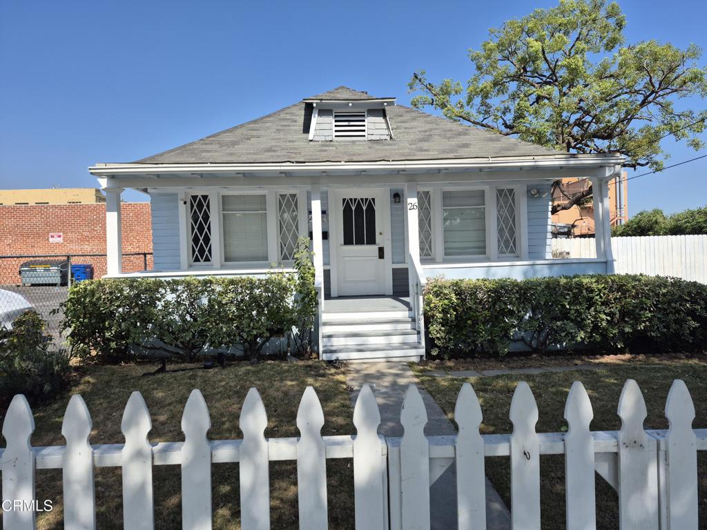 Charming, updated home near Pasadena City College and California Institute of Technology. This two bedroom, one bathroom house features new laminate flooring throughout, new light fixtures and canned lighting, and a large, private, fenced yard. The two bedrooms are separated by a jack-and-jill bathroom. The back bedroom features an extra room that can serve as an office, studio or exercise space. The living room opens to the delightful dining area and kitchen featuring granite countertops, gas range, new refrigerator and a convenient breakfast bar for dining. The laminated flooring throughout adds a touch of sensible neatness. Other features include split air conditioning system, decorative fireplace, washer and dryer hookups in designated laundry room, and oodles of cozy ambiance.